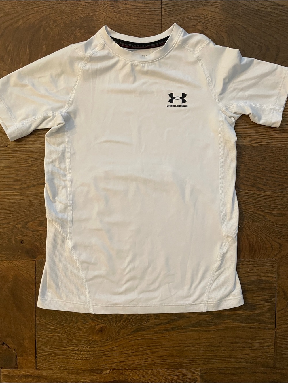 YM Under Armour White Short Sleeve HeatGear Performance Tee